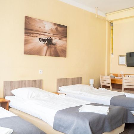 Hostel Krosnienska 12 Zielona Góra Kültér fotó