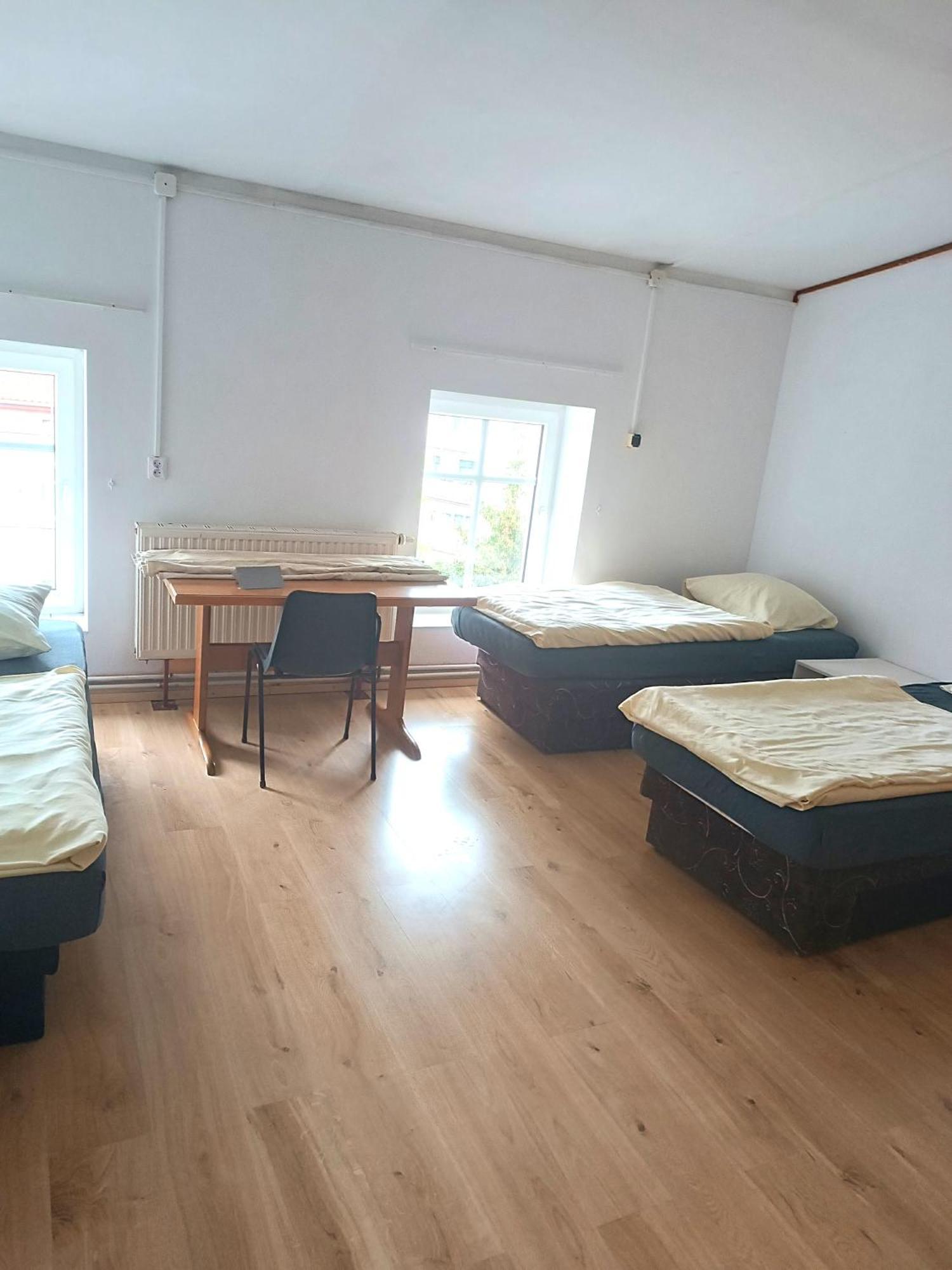 Hostel Krosnienska 12 Zielona Góra Kültér fotó