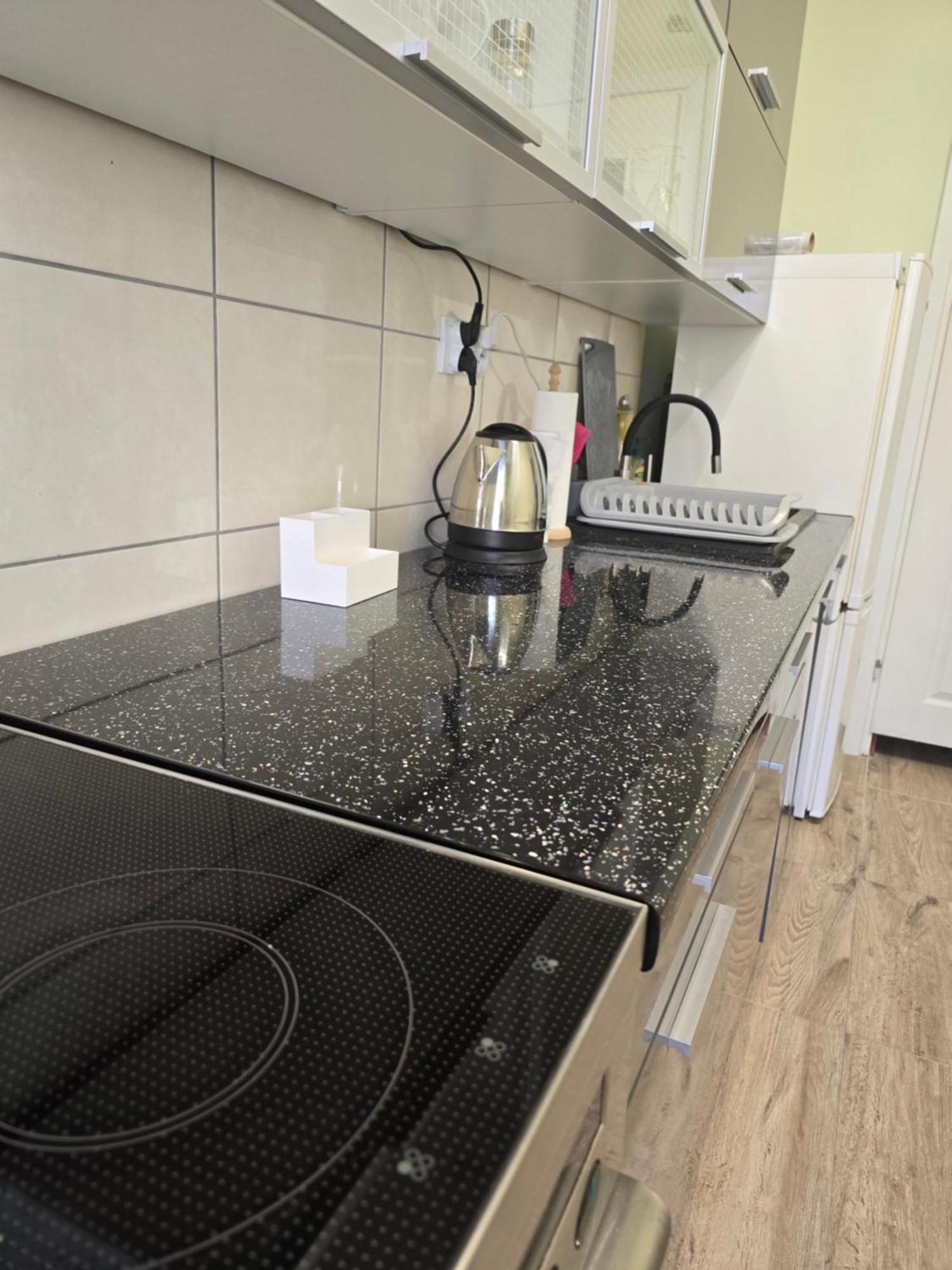 Hostel Krosnienska 12 Zielona Góra Kültér fotó